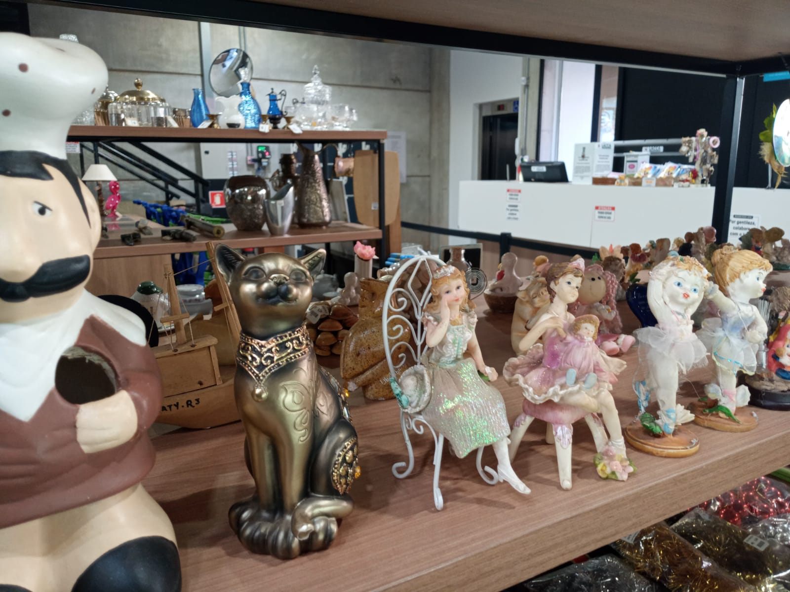 Estatuetas e bonecas de decoração